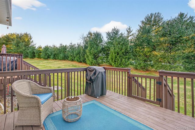 100 Boniface Drive 17C, Pine Bush, NY 12566