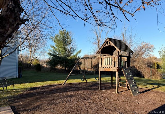 100 Boniface Drive 17C, Pine Bush, NY 12566