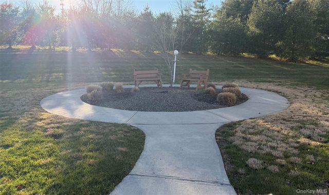 100 Boniface Drive 17C, Pine Bush, NY 12566