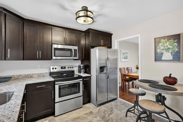 100 Boniface Drive 17C, Pine Bush, NY 12566