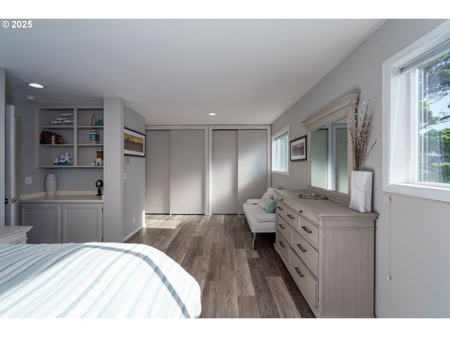 2131 Beach Loop Drive, Bandon, OR 97411