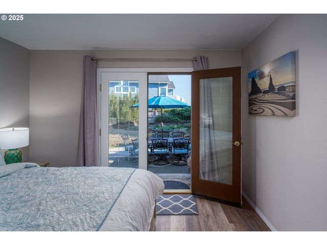 2131 Beach Loop Drive, Bandon, OR 97411