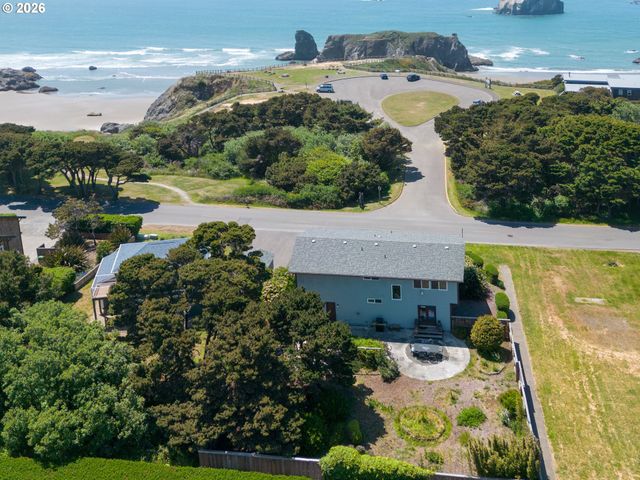 2131 Beach Loop Drive, Bandon, OR 97411