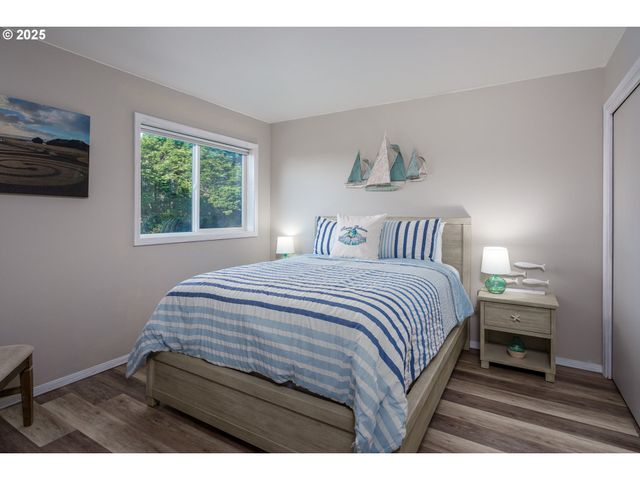 2131 Beach Loop Drive, Bandon, OR 97411