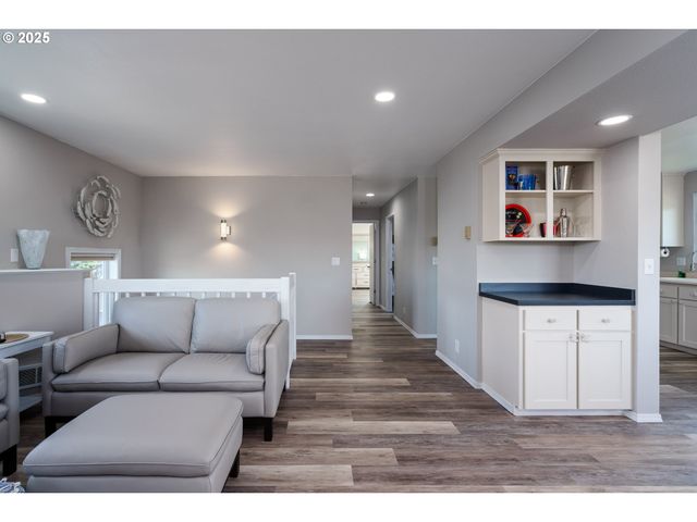 2131 Beach Loop Drive, Bandon, OR 97411