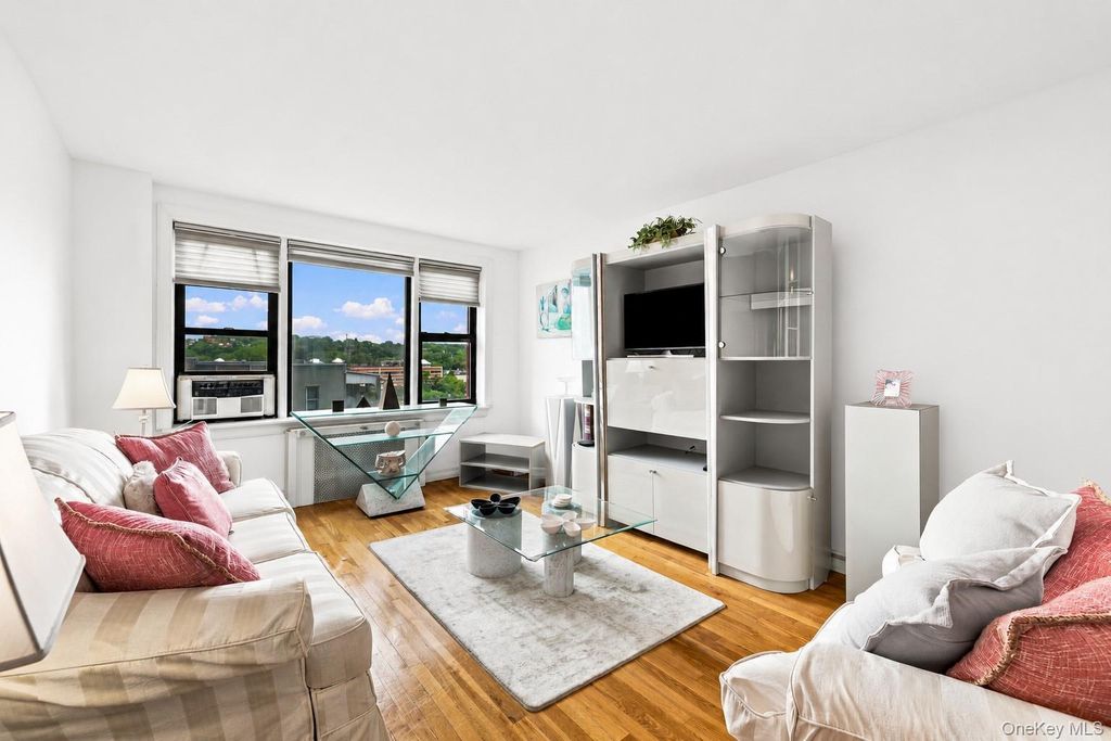 10 Franklin Avenue 2A, White Plains, NY 10601 — exterior