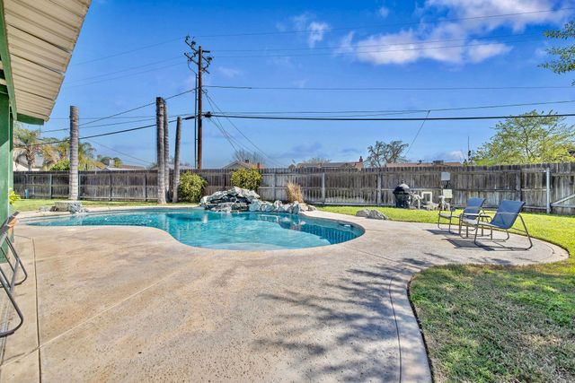 107 Ruth Street, Exeter, CA 93221