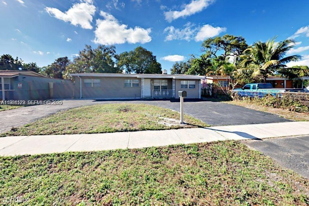 1107 SW 22nd Ter, Fort Lauderdale, FL 33312