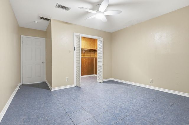 106 Barracuda Avenue, Galveston, TX 77550