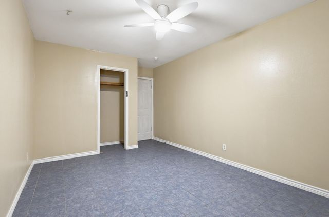 106 Barracuda Avenue, Galveston, TX 77550