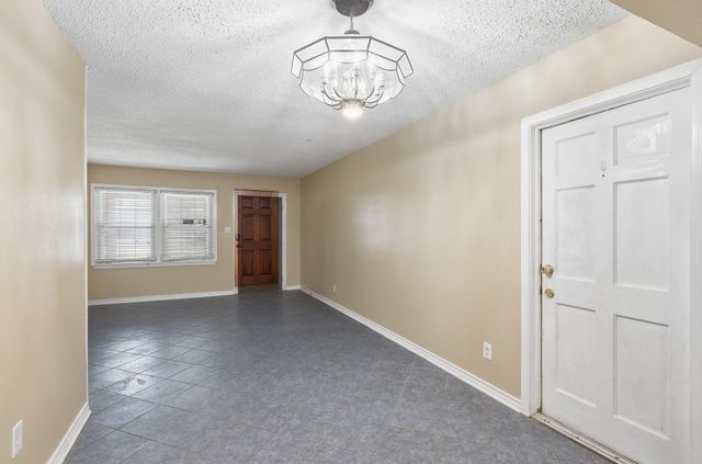 106 Barracuda Avenue, Galveston, TX 77550