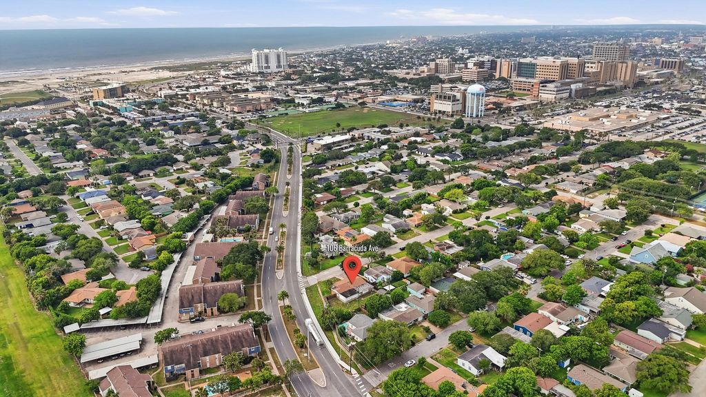 106 Barracuda Avenue, Galveston, TX 77550