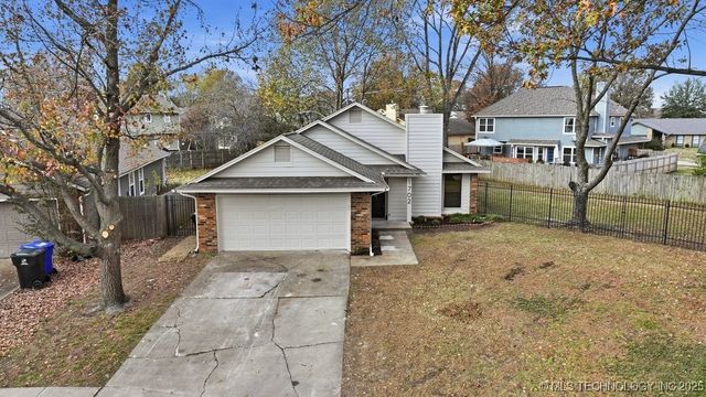 1702 S Aster Court, Broken Arrow, OK 74012