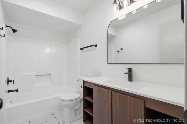 1702 S Aster Court, Broken Arrow, OK 74012