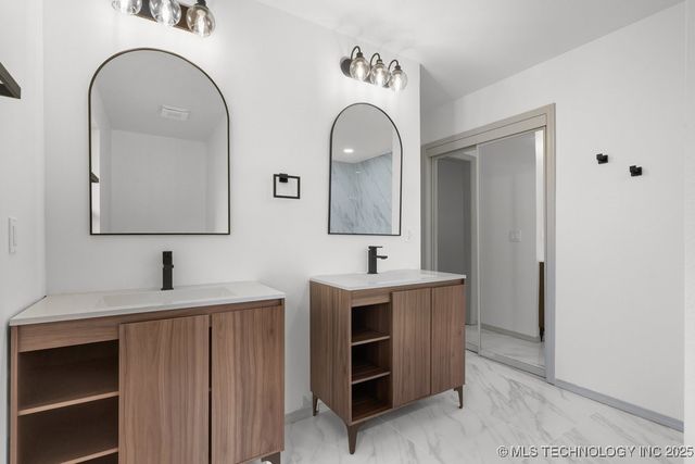 1702 S Aster Court, Broken Arrow, OK 74012