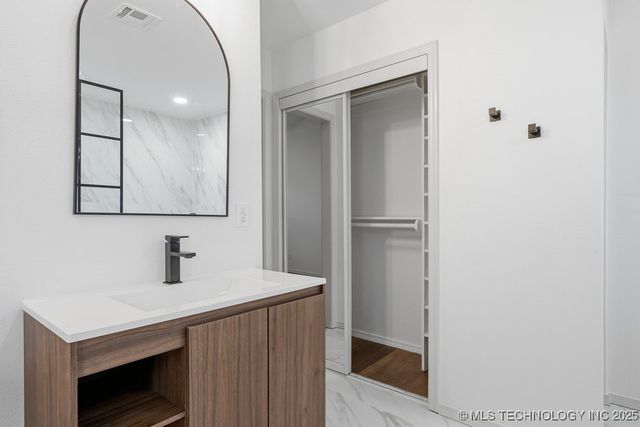 1702 S Aster Court, Broken Arrow, OK 74012