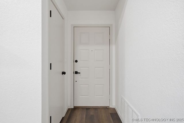 1702 S Aster Court, Broken Arrow, OK 74012