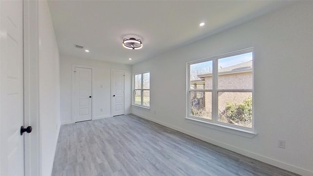 7724 Longfield Drive, White Settlement, TX 76108