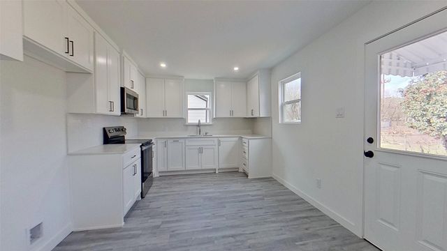 7724 Longfield Drive, White Settlement, TX 76108