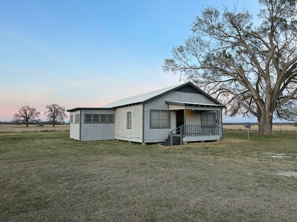 18943 State Highway 7, Centerville, TX 75833