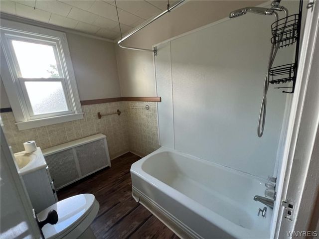 98 Freund Street Upper, Buffalo, NY 14215