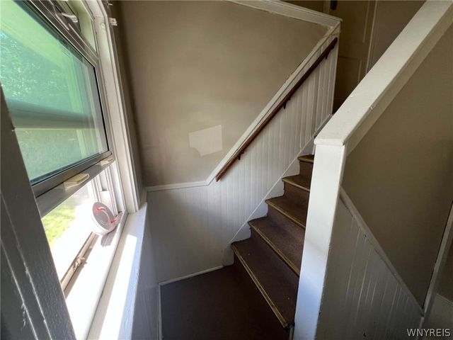 98 Freund Street Upper, Buffalo, NY 14215