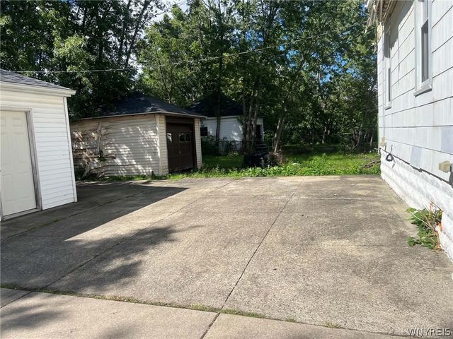 98 Freund Street Upper, Buffalo, NY 14215
