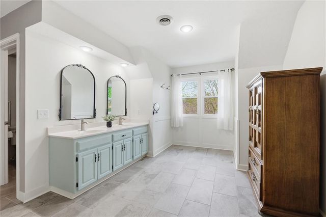 1100 Wellington Way, Liberty, MO 64068