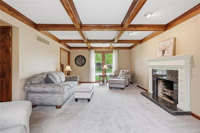 1100 Wellington Way, Liberty, MO 64068