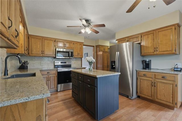 1100 Wellington Way, Liberty, MO 64068