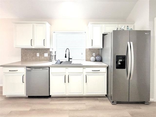 10707 Overton Circle, Houston, TX 77065