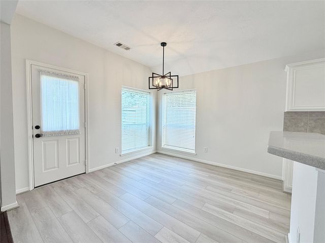 10707 Overton Circle, Houston, TX 77065