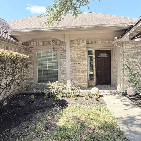10707 Overton Circle, Houston, TX 77065