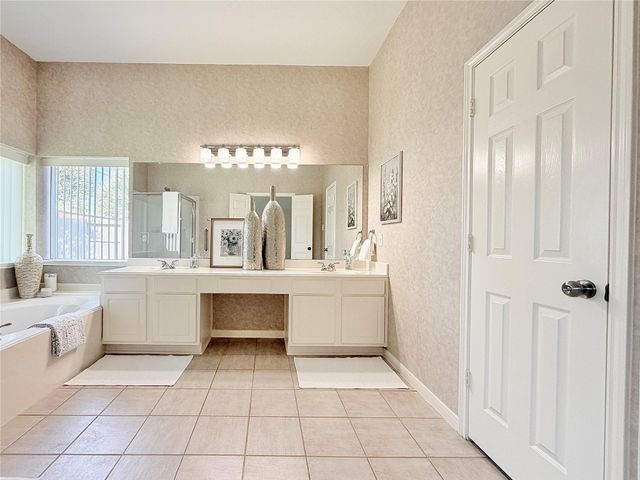 10707 Overton Circle, Houston, TX 77065