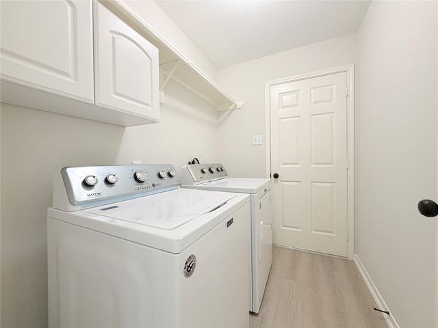 10707 Overton Circle, Houston, TX 77065