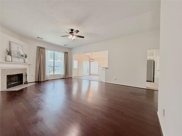 10707 Overton Circle, Houston, TX 77065