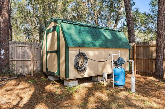 231 TROPIC AVENUE, Satsuma, FL 32189