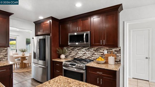 242 Portola Dr, Danville, CA 94506