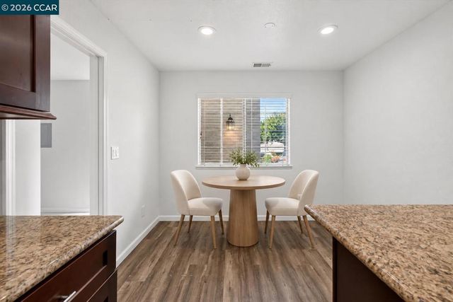 242 Portola Dr, Danville, CA 94506