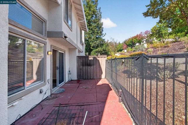 242 Portola Dr, Danville, CA 94506