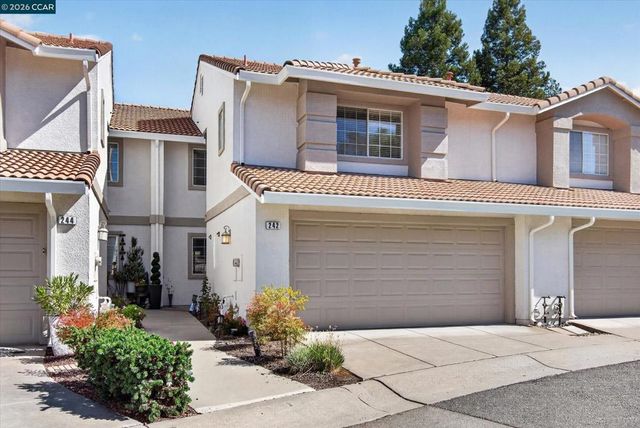 242 Portola Dr, Danville, CA 94506