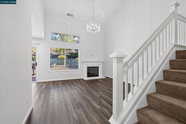 242 Portola Dr, Danville, CA 94506