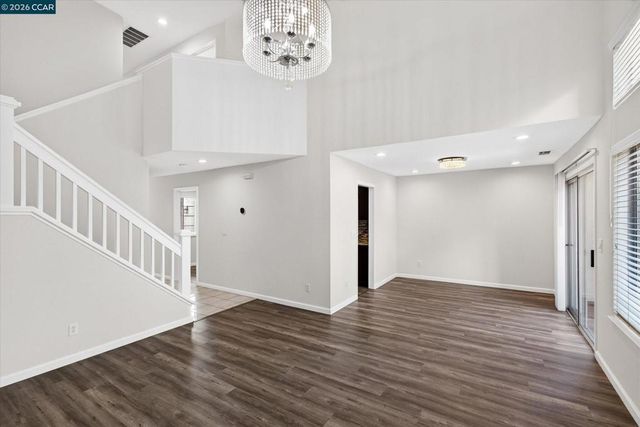 242 Portola Dr, Danville, CA 94506