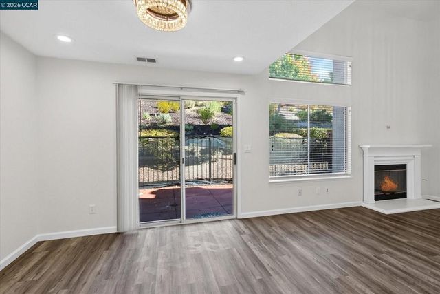 242 Portola Dr, Danville, CA 94506