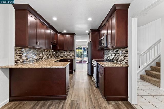 242 Portola Dr, Danville, CA 94506