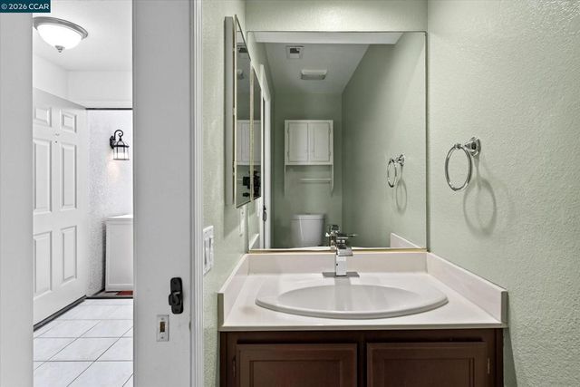 242 Portola Dr, Danville, CA 94506