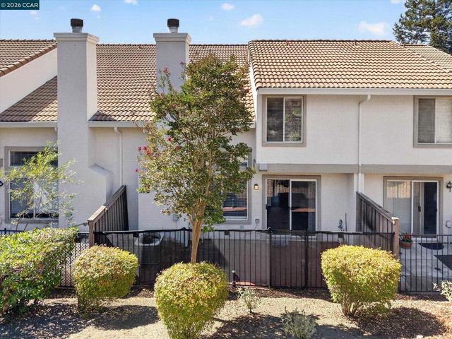 242 Portola Dr, Danville, CA 94506