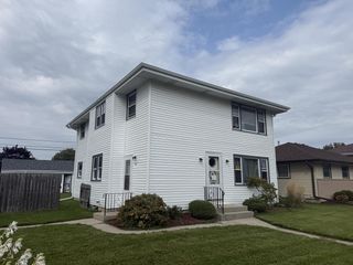 728 Lakeview AVENUE, South Milwaukee, WI 53172