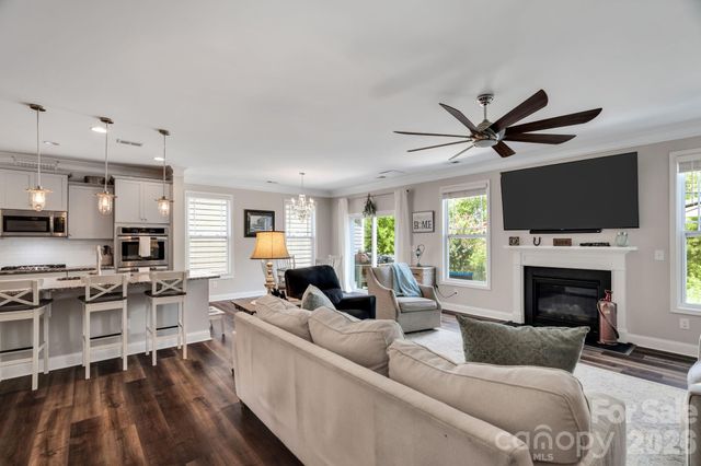 2009 Burton Point Court, Waxhaw, NC 28173