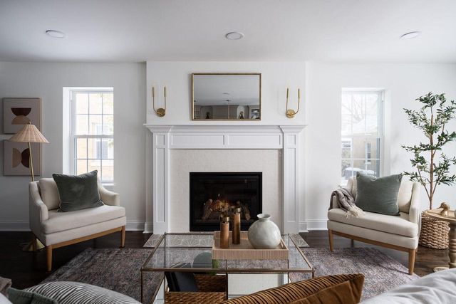 4828 N Newhall STREET, Whitefish Bay, WI 53217